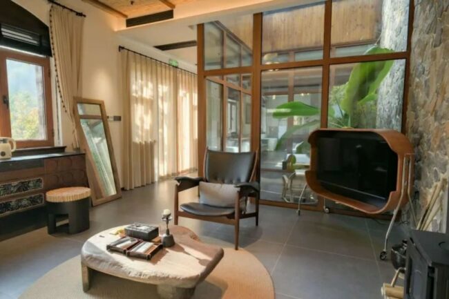 20260210125125478403670